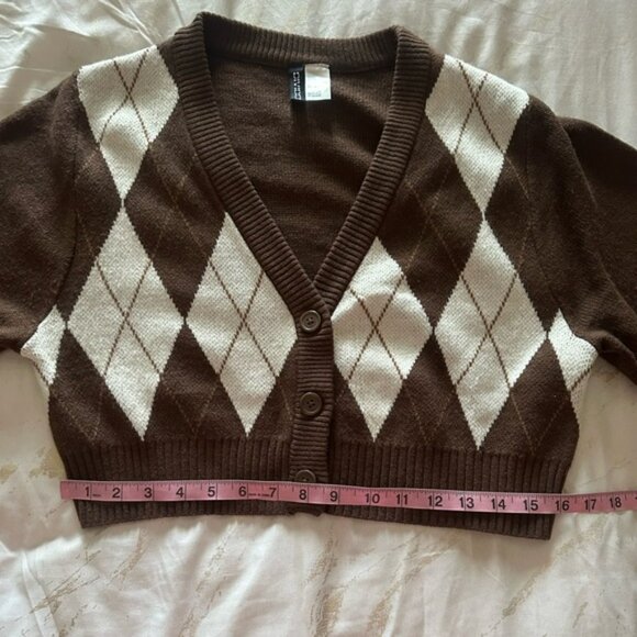 H&M Divided Brown and White Argyle Loose Cropped Cardigan - Women’s Size S - Picture 10 of 10